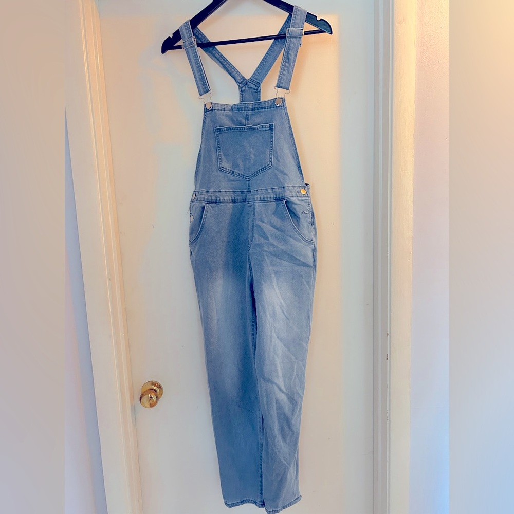Light wash denim overalls/suspenders